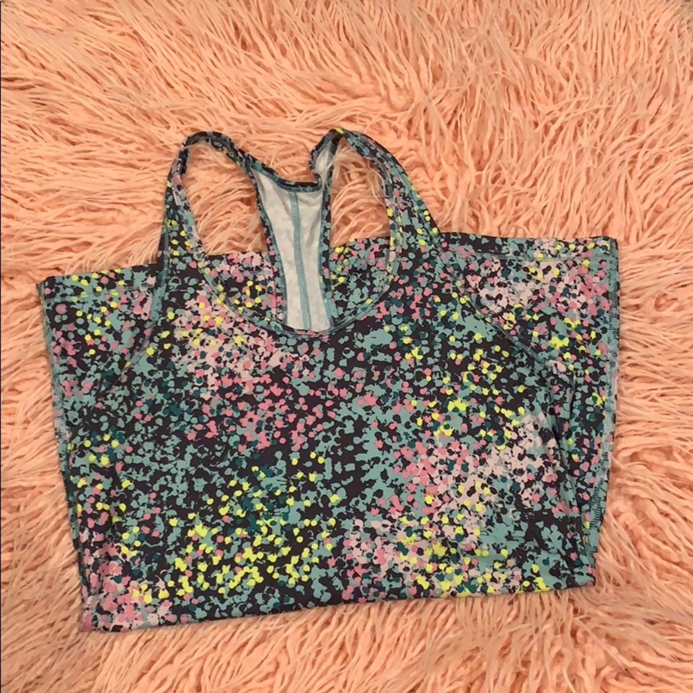 Nike wns slim fit tech tank size medium